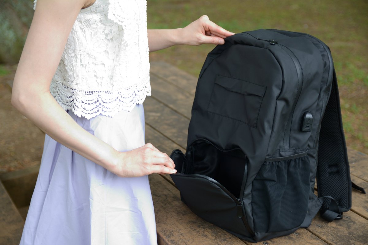 AdventurePack9's tweet photo. Crowdfunding is underway!      
Everyone, please join us!              

#crowdfunding #Ebike #electricbike #bag #Lightbag #cycling #SmartPhoneHolder #humanergonomics #Backpack #bicycring 

https://t.co/RS4HbY3sC4………………… https://t.co/zYGR1wnDq4
