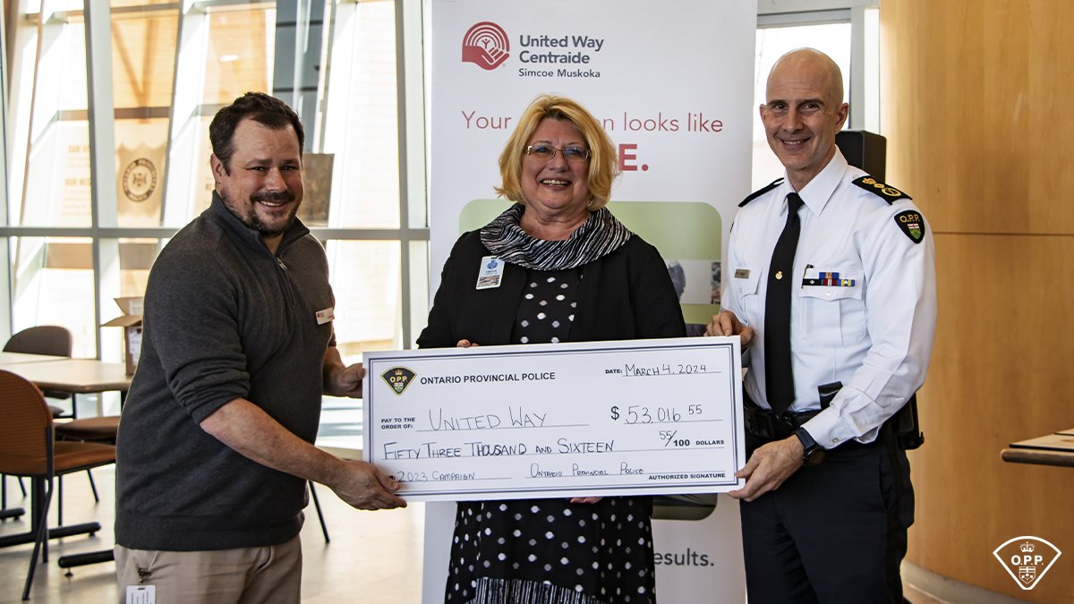 I was honoured to present a cheque for more than $53K to @UWCCanada. These funds, raised through volunteer OPP fundraising events, will empower United Way locations across Ontario. Thank you to all who contributed to the campaign—our collective efforts will foster lasting change.