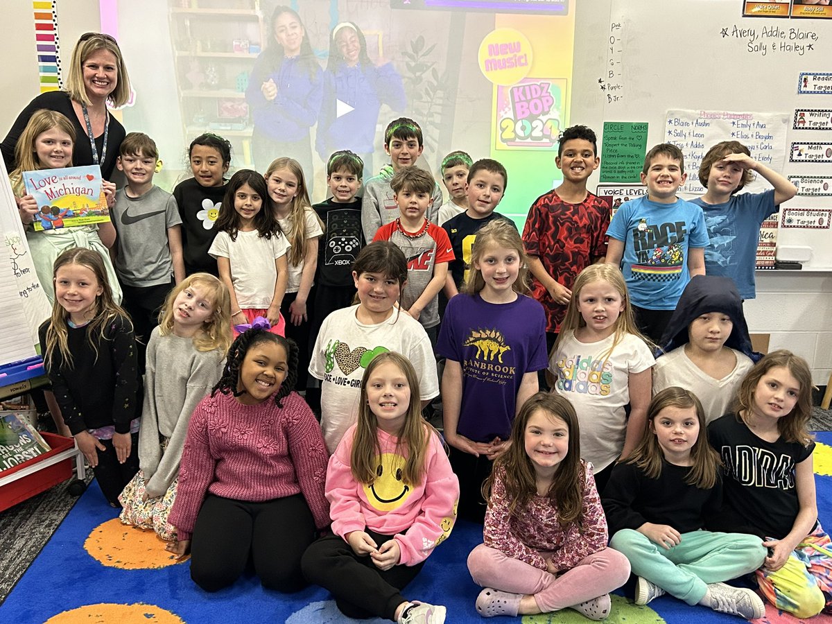 WeAreTheWeckies's tweet photo. We loved having Mrs. Malmquist be our second Mystery Reader today for March is Reading month!! A much younger crowd than she is used to!! Thanks for coming to see us @DublinWL !! @WalledLkSchools @KnightsWLN #wleced https://t.co/bJnnuINiWD