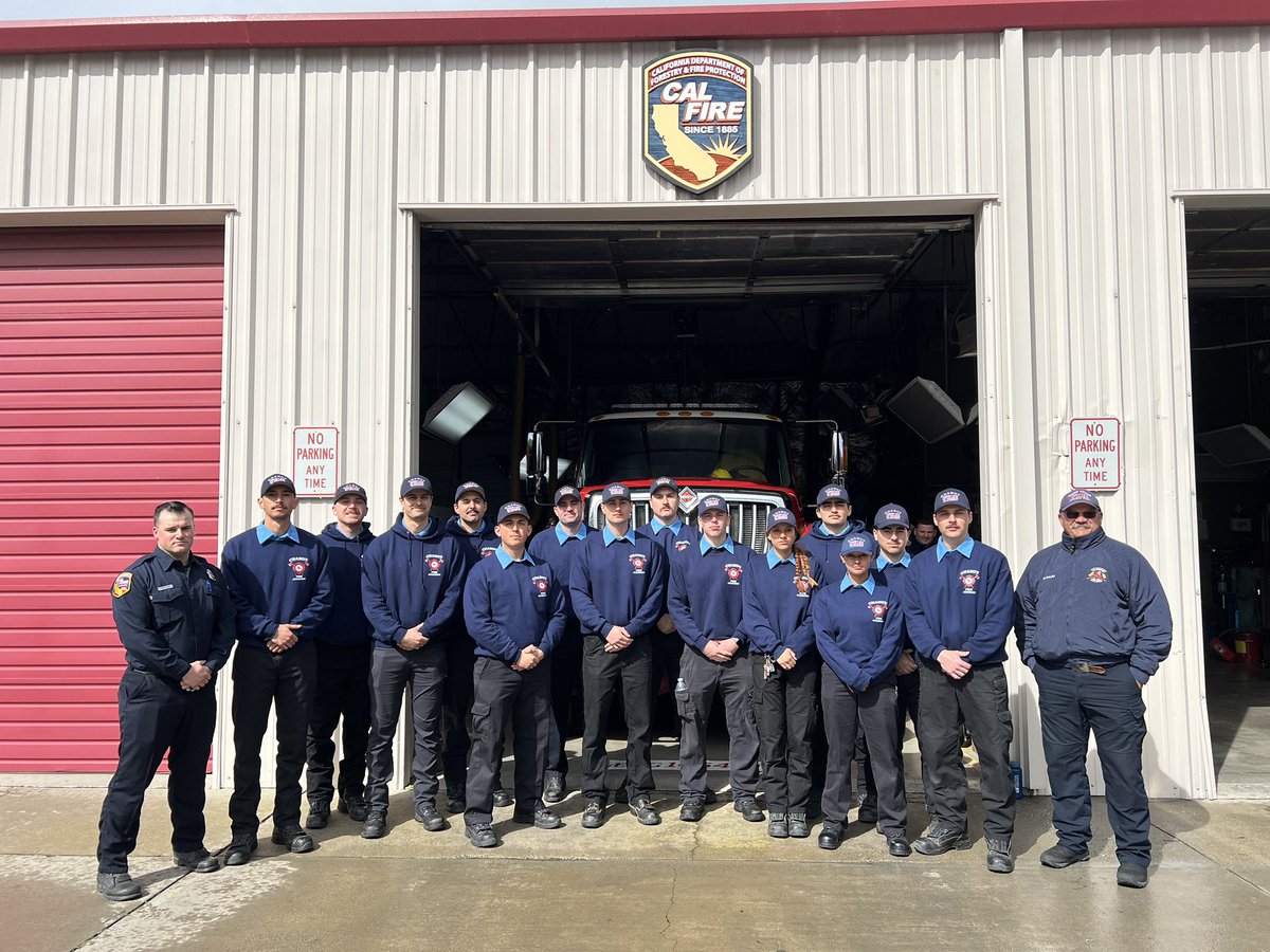 Yesterday, @chabot_college Fire Academy finished up their wildland module by visiting our Sunol station to learn about a career in the fire service. Firefighters spoke to them about station life & showed them around the station & apparatus. #CALFIRESCU #IgniteYourPassion