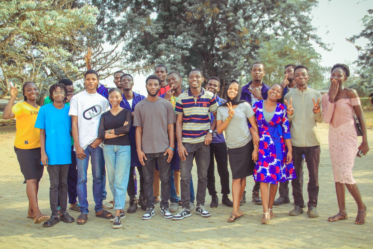 aiclubeksu's tweet photo. We held our first(physical) event of the year on Friday, March 1st. The event was aimed at introducing participants to data science, AI, and various career paths within the data space. 

#ArtificialIntelligence #Python @dsn_ai_network #DataScience https://t.co/6bgu8aiyiB