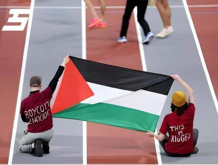 La bandiera #palestinese alla Coppa del Mondo di Atletica indoor a Glasgow 2024
#cessateilfuoco