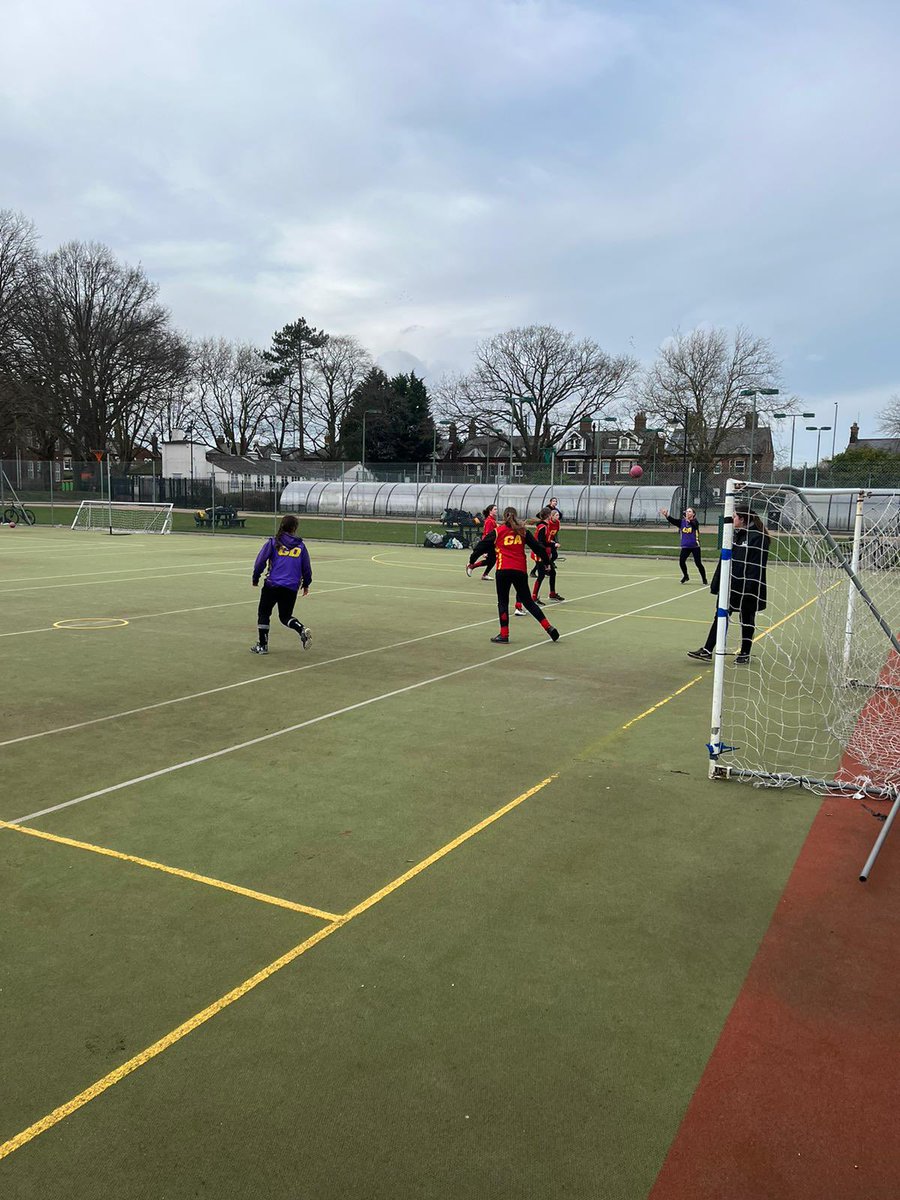 kesacademy's tweet image. Second part of house football ⚽️ 
Also house netball 🏐
62 students on a Monday enjoying sport and the house system 🔵⚫️🟢🟡
#teamworkmakesdreamwork