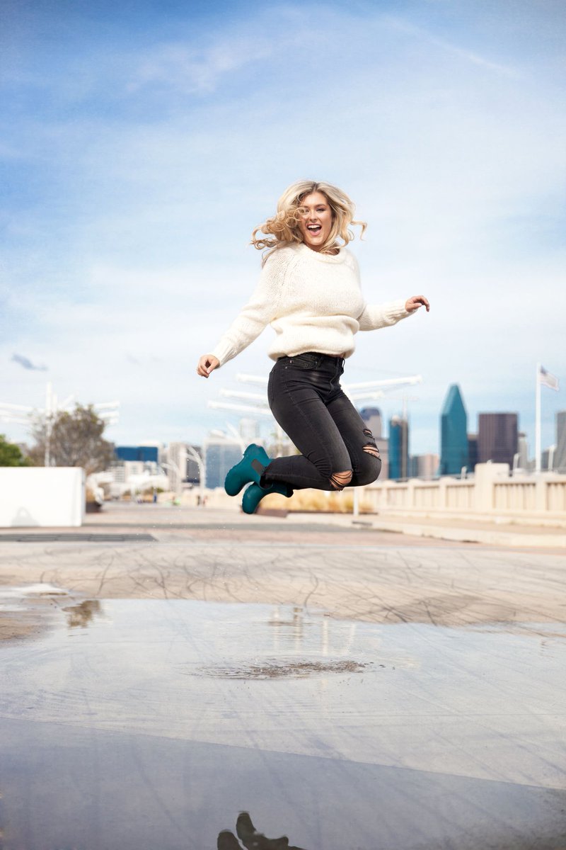 roma_boots's tweet photo. Boots were made for walkin’ and jumpin’! #rainboots

Get your pair here: https://t.co/zhbLxjD7lP https://t.co/iEvcdy2j0w