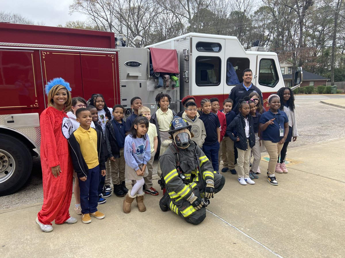 Read Across MPS week encourages volunteers to highlight the importance of reading books. This day calls for the youth in every community to celebrate reading and encourages them to read. MFR will participate at various MPS Schools across the city reading books to students.