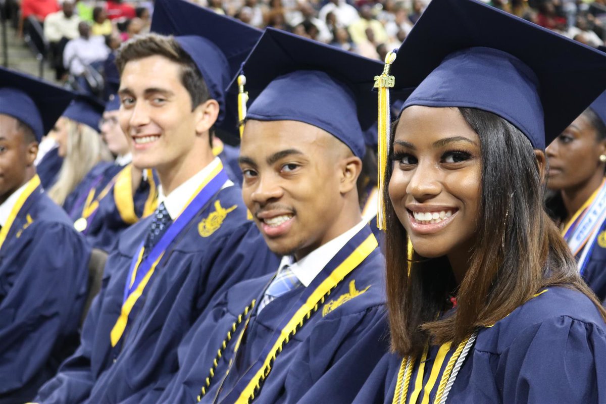 🎓 Class of 2024 - Your graduation ceremony dates are set! 

🗓️ Visit duvalschools.org/grad2024 to see when your big day is happening. 

Whether you're a student, parent, or educator, you can start planning for this milestone moment. 🎉

#Grad2024 #Graduation #TeamDuval