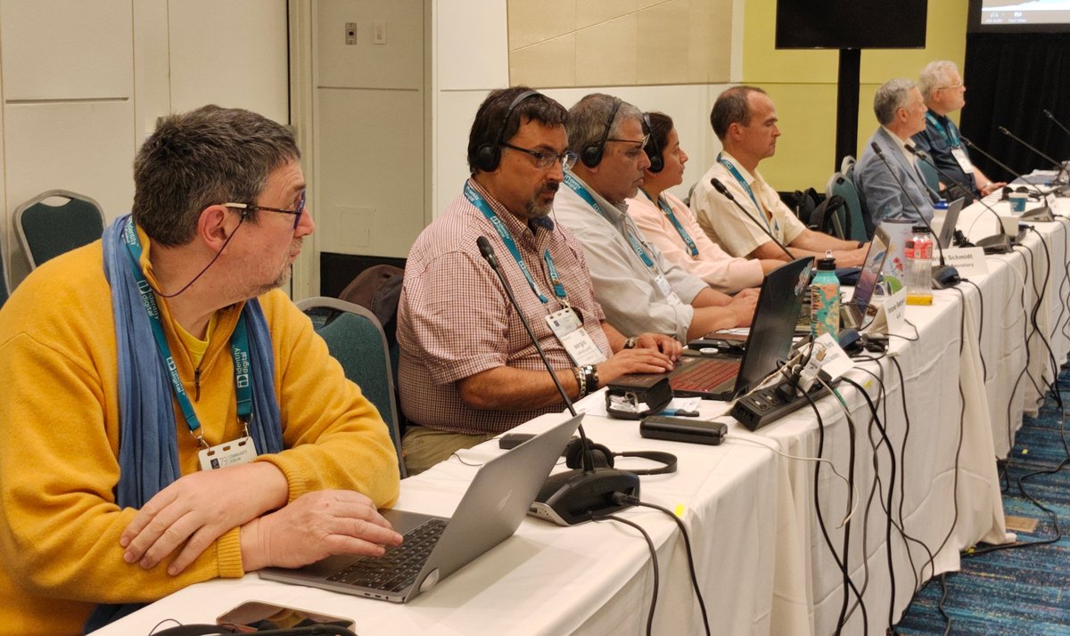 ICANN_es's tweet photo. Esta tarde durante #ICANN79, se llevó a cabo una productiva sesión de #NARALO en la que se compartió sobre lo más destacado del año fiscal, así como cuestiones de políticas relevantes para la región, y actualizaciones sobre el Plan Estratégico para el año fiscal 2026-2030. #ICANN https://t.co/PtHCN2zKG8