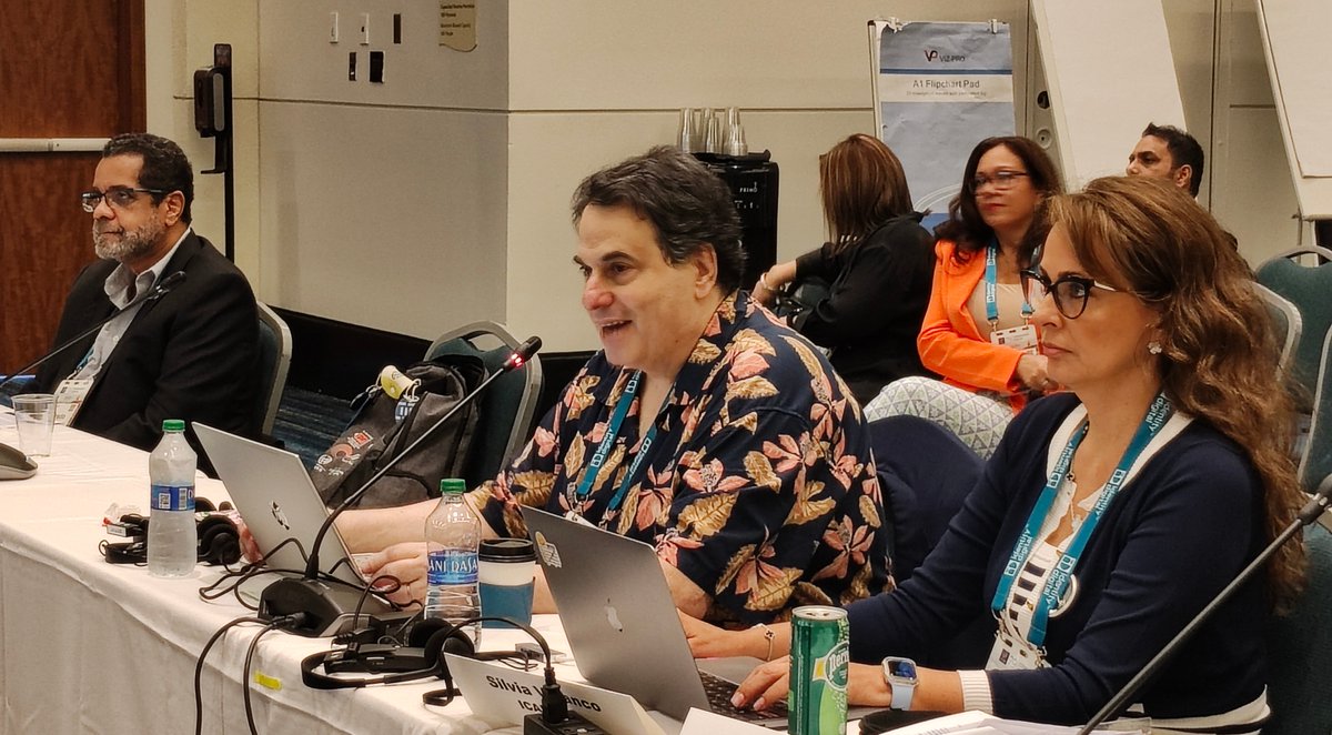 ICANN_es's tweet photo. Esta tarde durante #ICANN79, se llevó a cabo una productiva sesión de #NARALO en la que se compartió sobre lo más destacado del año fiscal, así como cuestiones de políticas relevantes para la región, y actualizaciones sobre el Plan Estratégico para el año fiscal 2026-2030. #ICANN https://t.co/PtHCN2zKG8