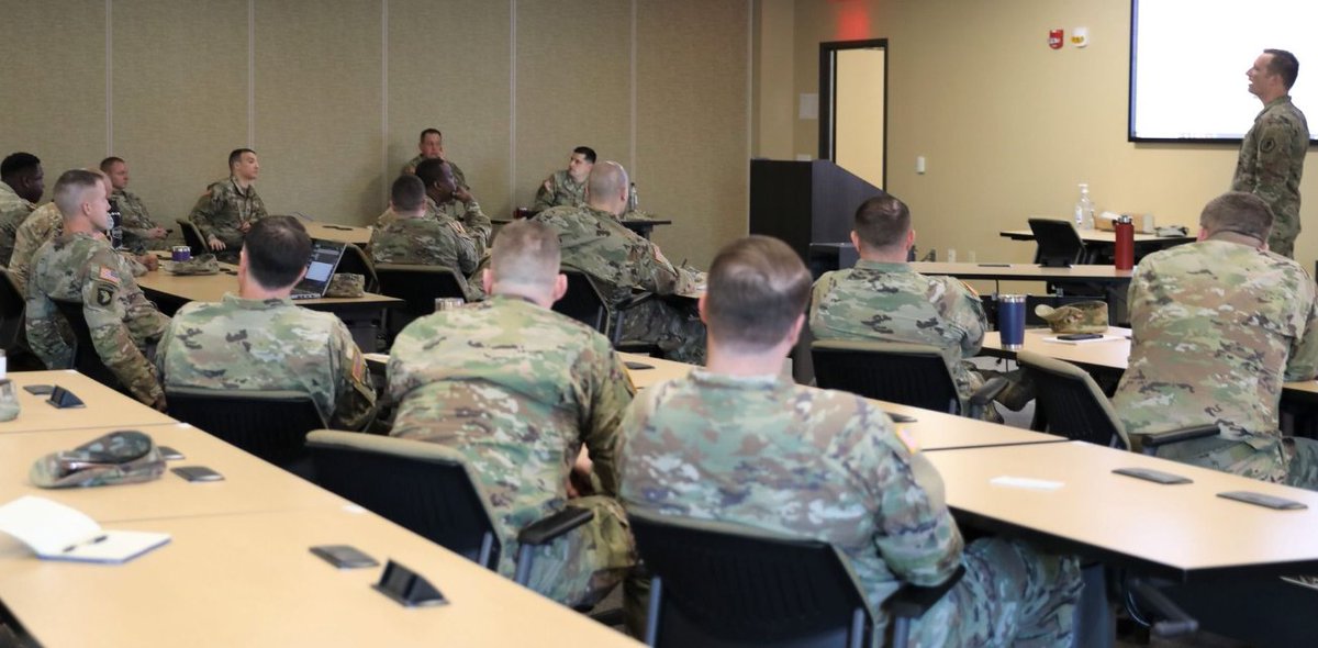 AGR #Soldiers attended an IPPS-A marketplace class at #USArmyHRC on Feb. 12. The training prepares talent managers to efficiently, and effectively manage the marketplace in the IPPS-A system. 
#IPPSATraining #TalentManagement