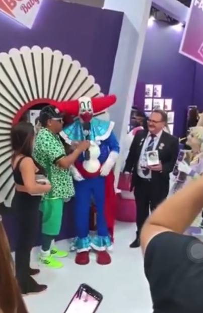 GH2v61oXMAA5kZ-?format=png&name=small