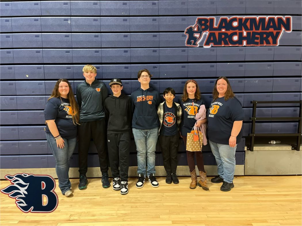 Lucrecia Gregg tweet media