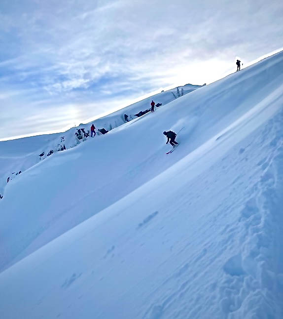 fatiguestress's tweet image. Finally some good snow this season  #skidownhill #skipowder