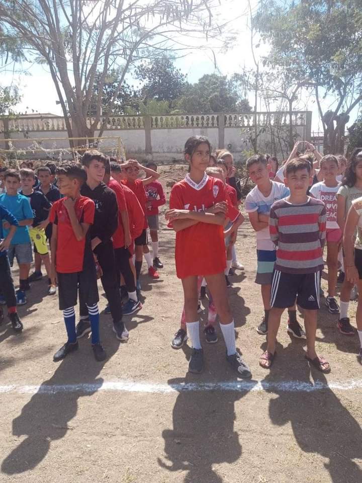 En la Escuela Noel Sancho se inaugura Copa de Fútbol 4 de Abril como una de las acciones tradicionales del Proyecto Educativo Institucional. Intervienen equipos femeninos y masculinos de 5to y 6to grados.  #CabaiguánEduca  #SanctiSpíritusEnMarcha #QueNadieQuedeAtrás