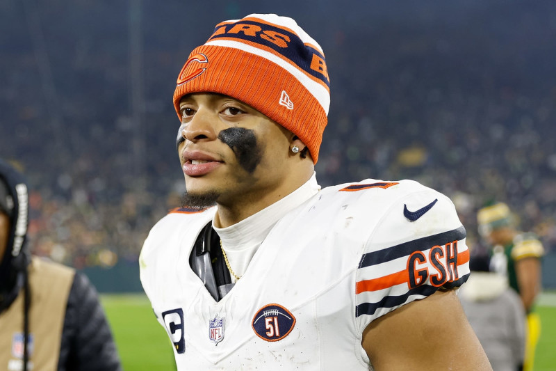 nflrums's tweet photo. The Minnesota Vikings have reportedly expressed interest in Bears QB Justin Fields. https://t.co/FNKTJ5BzPU