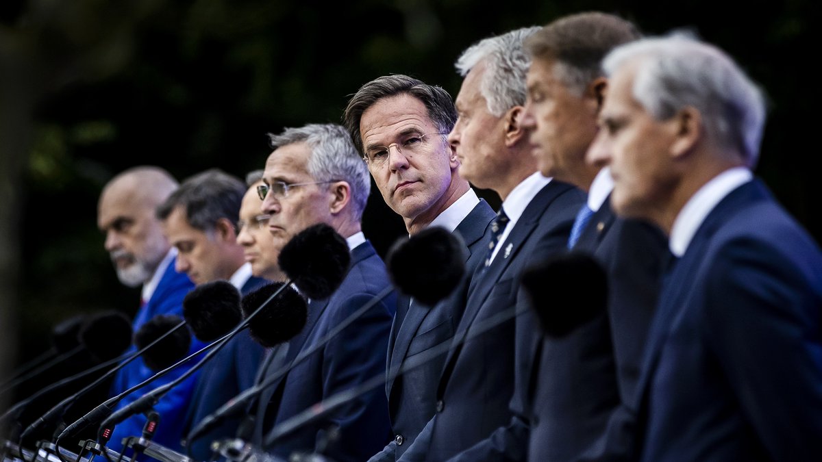 🔹Als begin april bekend wordt dat Rutte de nieuwe NAVO-leider wordt, wil ruim de helft (54%) dat hij direct stopt als premier
🔹Johan Remkes wordt in dat geval het meest acceptabel gezien als tijdelijke opvolger

Lees meer➡️
eenvandaag.avrotros.nl/panels/opiniep…