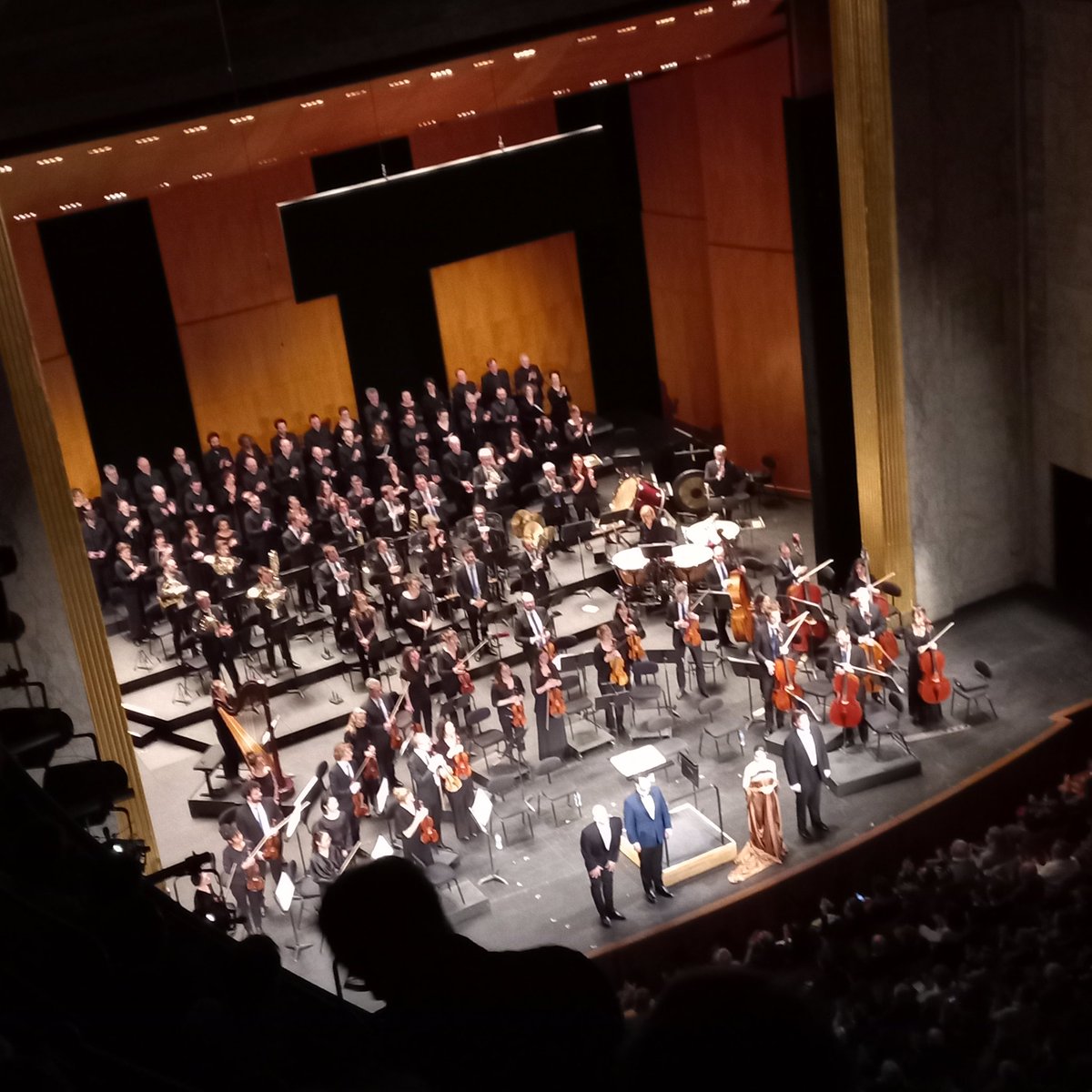 #LesPêcheursDePerles #Bizet @TCEOPERA
👏👏👏
<a href="/SandraHamaoui/">Sandra Hamaoui</a> | Leïla
Jonah Hoskins | Nadir
Joshua Hopkins | Zurga
Matthieu Lécroart | Nourabad
Lorenzo Passerini | direction
<a href="/orchambreparis/">Orchestre de chambre</a>
Chœur de chambre de Rouen | direction Frédéric Pineau