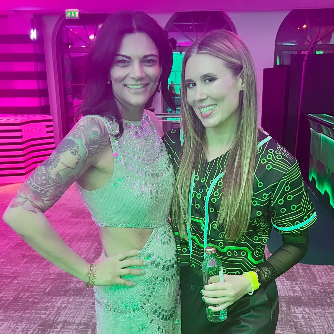 damaderoca's tweet image. That WOW gala tho #NFTParis