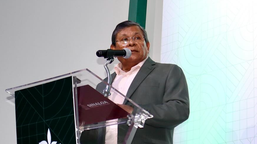 DePrimeraNotic1's tweet photo. El periodista Héctor de Mauleón publicó una columna en la que  Rocío Jocelyn Hernández Jiménez, ex subdelegada regional de Programas Sociales en Sinaloa, en los que detalla el desvío de dinero de programas sociales a las campañas políticas de Morena.  👇

https://t.co/ijSIENikJ7 https://t.co/xV277mN4D7