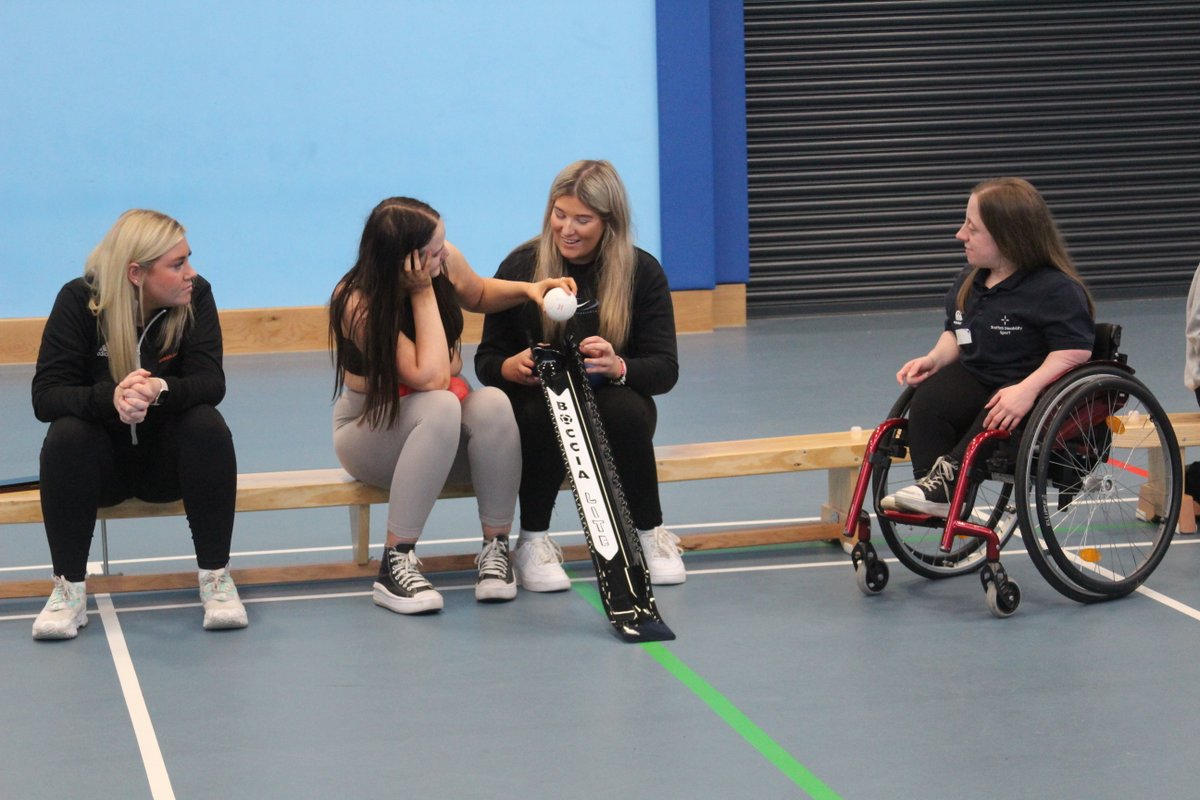 #SportHour | A2. 

Providing positive safe spaces for woman & girls to participate in sport & physical activity.
@SSF_2000 are working to offer opportunities with key partners like @FoundationBetty, SGBs & local authorities!

@Womeninsport_uk @IWGWomenSport @francesca_seton