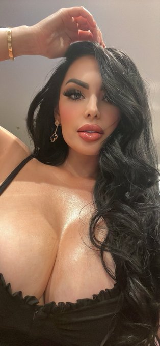 ℋ𝒾 https://t.co/aVu3ZRP4Ap