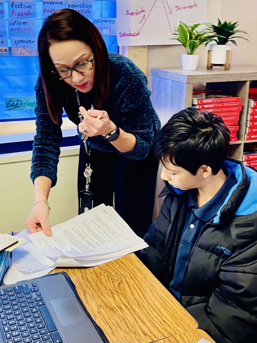 Mrs. Orsini ⁦<a href="/SAISDTwain/">Twain Academy, SAISD</a>⁩ is among the dedicated and skilled dual language educators ⁦<a href="/SAISD/">San Antonio ISD</a>⁩ 💙 ¡Gracias Maestra!