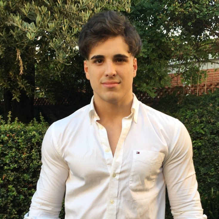 pedrocastelucio's tweet photo. 🚨MAURO FUE DENUNCIADO POR LOS COMPAÑEROS DEL COLEGIO POR HACERLES BULLYING Y ESTÁ ESCRACHADO POR MANDARLE NUDES A MENORES DE EDAD👁️ #GranHermano #GranFuria https://t.co/fekEbkJhmD