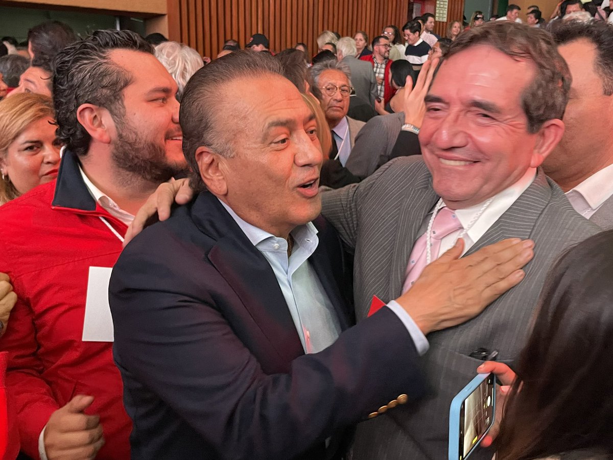 melesiocuen's tweet photo. Saludé a mi amigo de muchos años @MFBeltrones un icono de la política mexicana y próximo senador de la República.
En Sinaloa tendremos un gran aliado desde el senado. #ClaroQueSePuede https://t.co/o4Qwc392f4