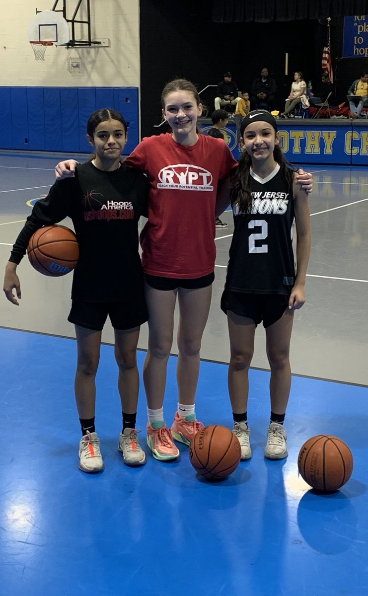 azconatwins's tweet image. Yesterday was such a great day for #njdemons &amp;amp; #ushoops We got the two wins and got right back to work! The work never stops!🔥