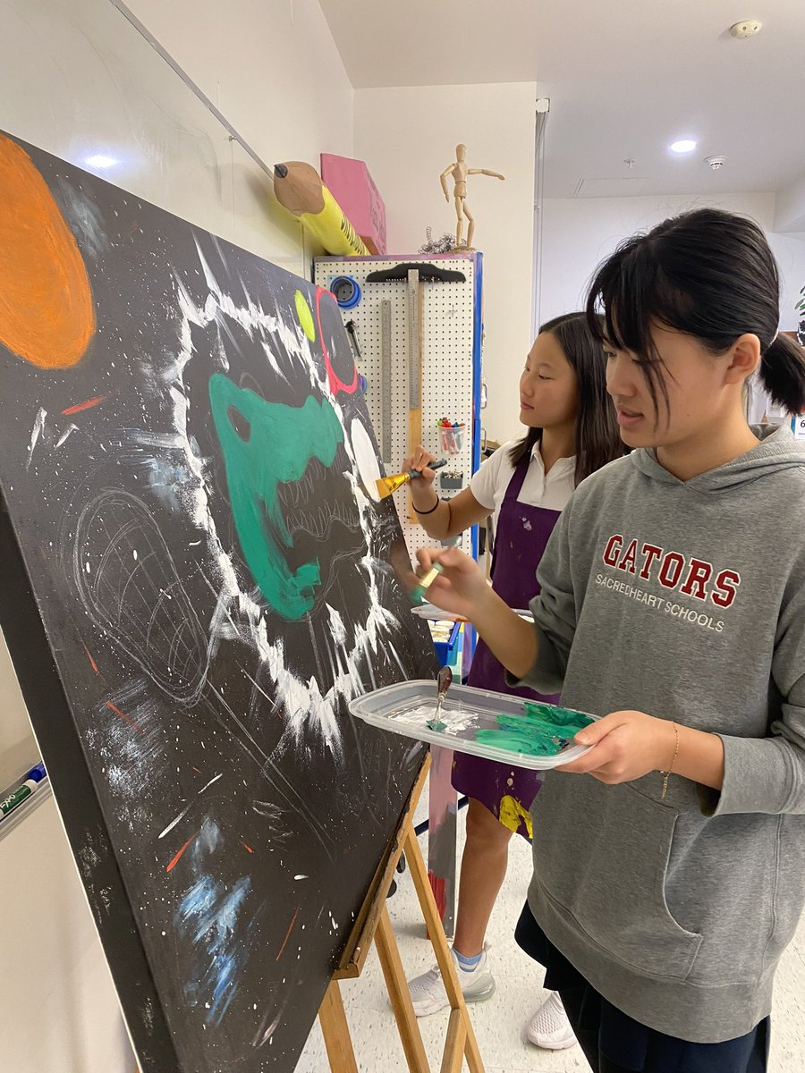 Coach Liz Hogan moved into a new office this year and asked 8th graders to create an artwork celebrating the girls’ sports program at the LMS, so Sophie X., Fiona W. and Benjamin Y. (SHS ‘28) collaborated to create a painting featuring a gator surrounded by sports equipment!