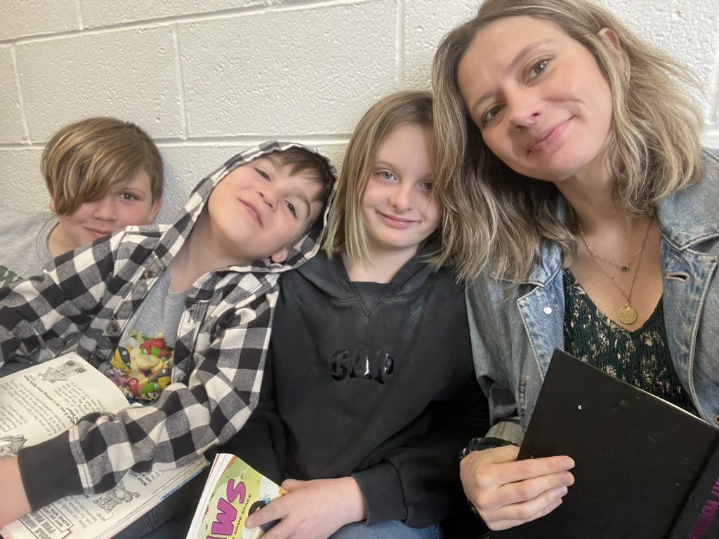 One of the best parts of kicking off #ReadAcrossAmericaweek ! 📚
#beartavernpride