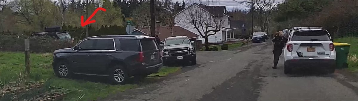 HowlerKelley's tweet photo. @WashCoScanner something happening at 7315 SW 189th Ave, Aloha, OR 97007
The only thing I caught on the scanner was they called for a detective. There are 20 or so civilian vehicles and only 3 WACo Sheriff vehicles that I saw. https://t.co/Dty343vROy