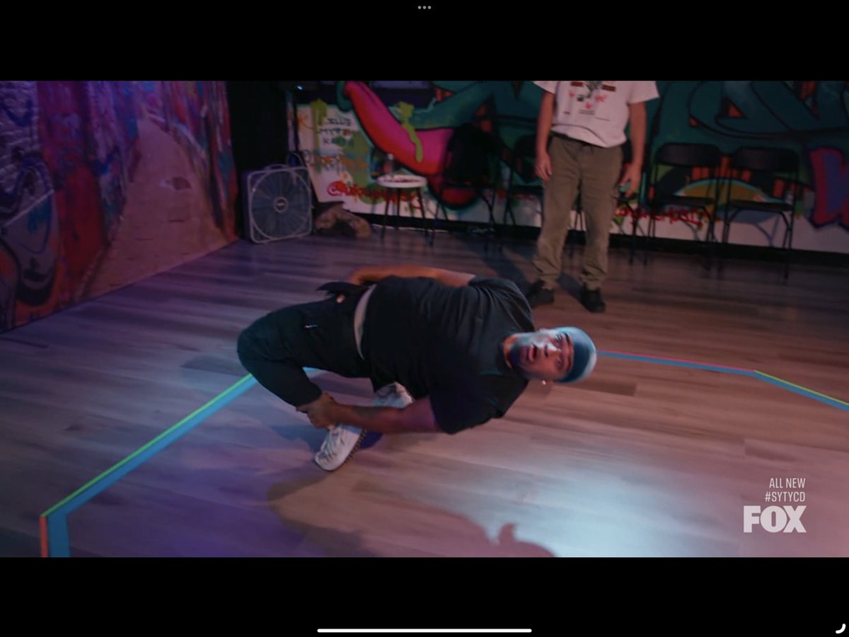 VZnet's tweet image. Oshae “King Wavy” gets bonus points just for song selection, bringing us back to when hip-hop was fun.
#SYTYCD #KrisKross #MacDaddy #DaddyMac