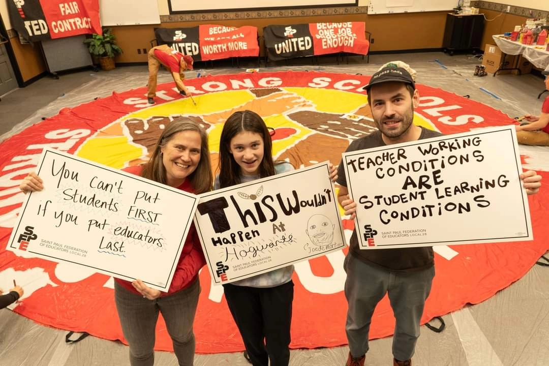 ArtBuildWorkers tweet media