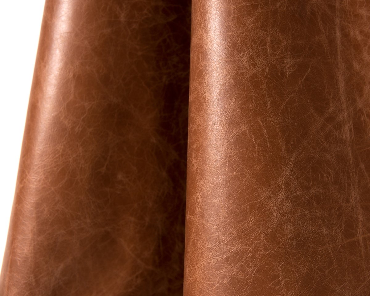 JamieStern_'s tweet photo. Jamie Stern's Triple Crown leather features a distressed, old world look that is perfect for upholstering classic furniture pieces.
#jamiesterndesign #leather #leatherdesign #leatherfurniture #instockleather #leathers #classicleather #interiordesign #design #distressedleather https://t.co/kKYjXSxdHS