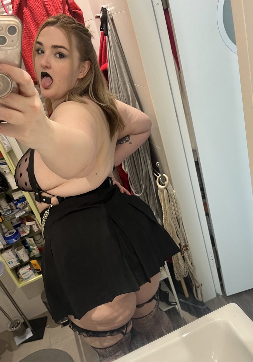 Content from nikkithikkbbw