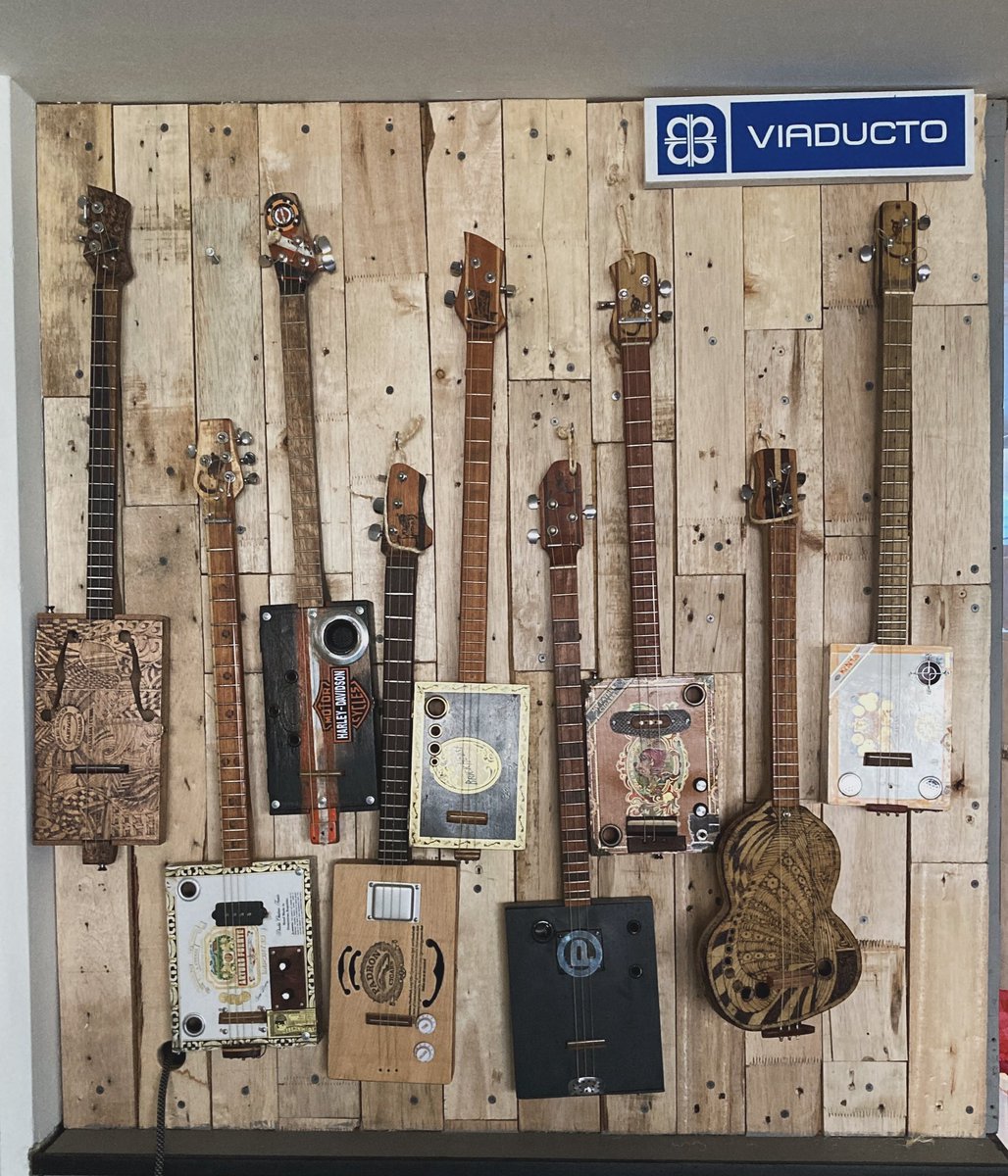 Guitarras de caja de puros @1969_guitars, hecho en méxico
