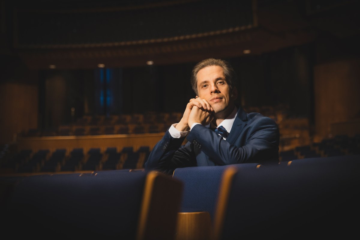 Meesterpianist SEVERIN VON ECKARDSTEIN geeft zaterdag 9 maart van 15.00 tot 18.00uur een masterclass aan o.a. de jonge pianist NOAH ZHOU in Muziekhaven, Zaandam.

Toegang is GRATIS, wel graag aanmelden: muziekhaven.com/event-details/…

Foto: Irene Zandel