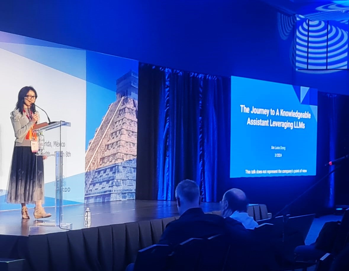 Today, Xin Luna Dong, principal scientist at Meta Reality Labs, delivered us a wonderful talk on Large Language Models (LLMs)!

#WSDM2024 #WSDMCUP2024 #sigkdd #sigmod #sigir #sigweb #acm
