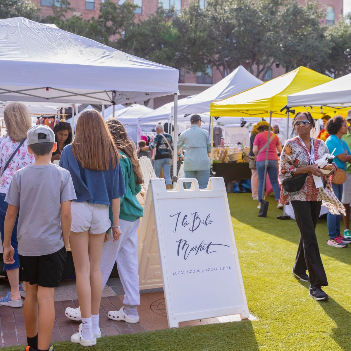 SugarLandTownSquare tweet media