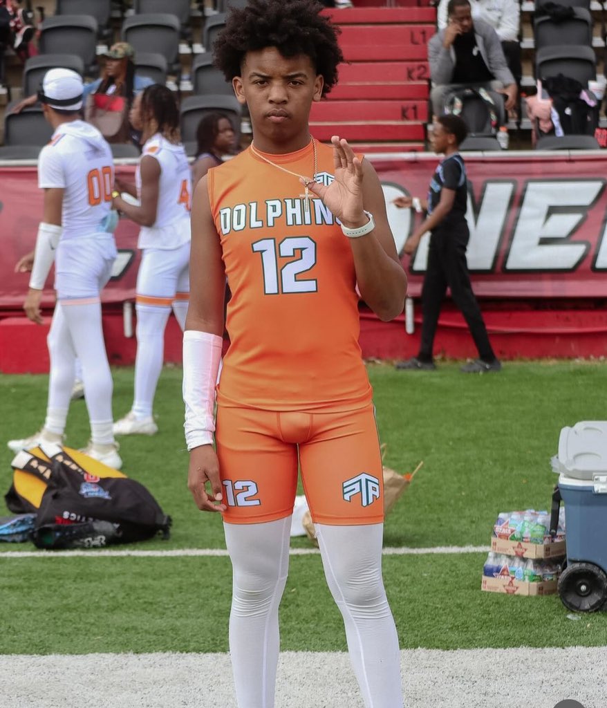 Dolphins7v7's tweet photo. Quarterbacks to watch @Battle7v7 

2026 Carl Reed Jr. (@carljr_11)

2025 Mark Garrison (@4socrazyyy)

2027 Lavon Smith III (@Lavonsmith4_)

2028 Forest Johnson III https://t.co/A8g8KJuuDO