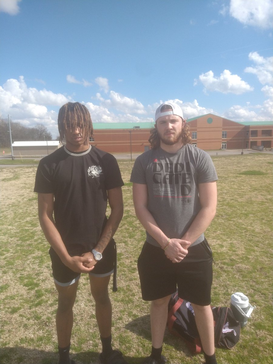 Getting work while on spring break! Work doesn't stop! #TeamOTA #Clarksville  <a href="/Jhilly_8/">Jacob Hill</a>  <a href="/DrxppedM/">Jayden Hines</a>    <a href="/OnTopAthletics/">OnTopAthletics Inc📚🏈⚾️</a>
