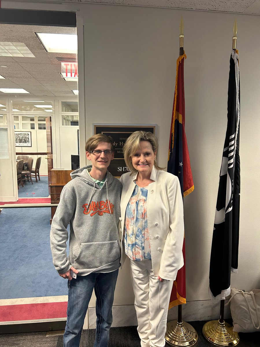 Thank you, @SenHydeSmith, for meeting with #BarthSyndrome advocate Jacob during #RareDiseaseWeek and learning more about our community’s desperate need for a treatment. #NotTooRareToCare #RareDC2024