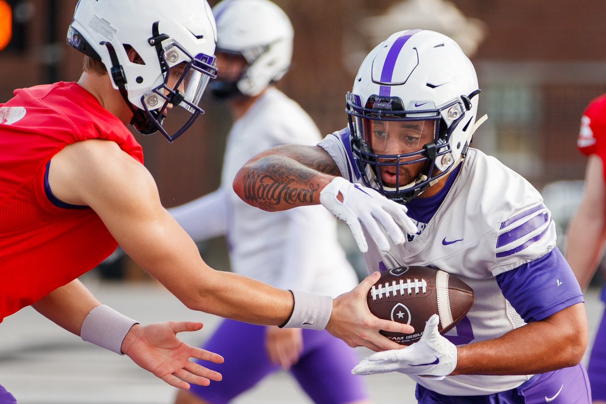 𝗨𝗖𝗔 𝗕𝗘𝗔𝗥𝗦 𝗙𝗢𝗢𝗧𝗕𝗔𝗟𝗟 tweet media