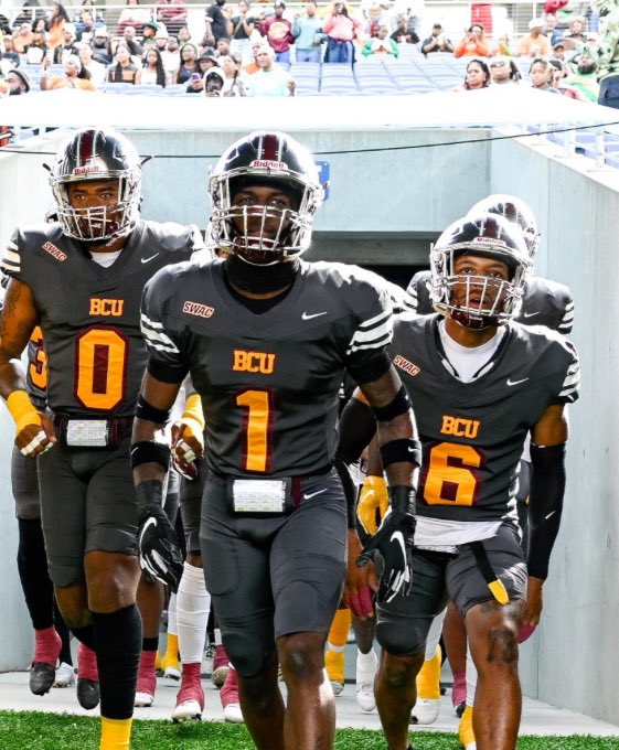 Blessed to receive a offer from Bethune-Cookman #AGTG #WalkByFaithNotBySight @14twalk @DBoyzFootball @CALLMEDBEST @AntonioHall336 @Rivals @247recruiting @On3sports