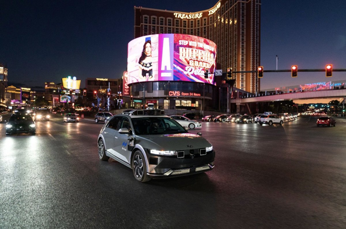Human drivers may get distracted by the lights and sights of Las Vegas, but not our IONIQ 5 robotaxi. We train our robotaxis using machine learning principles to block out distractions and focus only on what's important. Read more: bit.ly/47zUiec