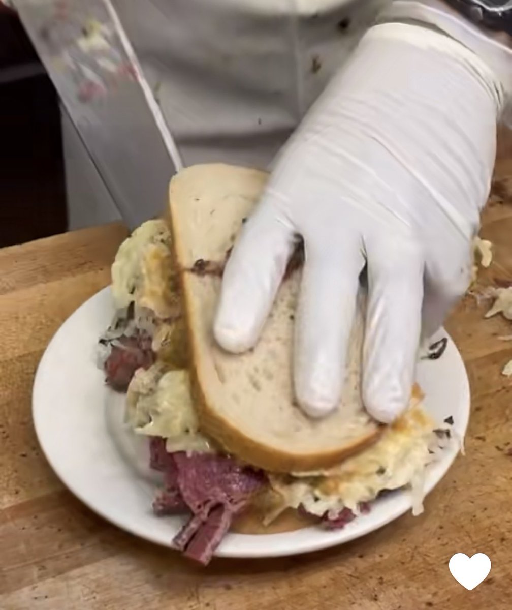 Behind the scenes at #NYC's famous @KatzsDeli!! This spot has off of the charts flavor, especially the slow cooked #pastrami.
Let us know if you have been before.
#deli #food #nycfood #reuben #sandwich #cooking #foodblogger #jacksdiningroom #foodlovers #cooking