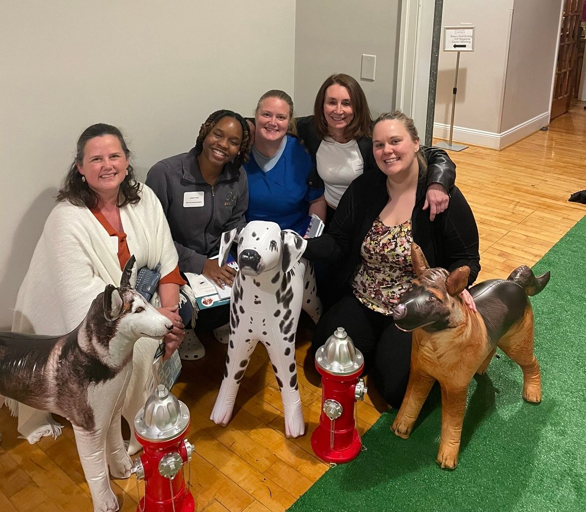 GateCityVet's tweet photo. Gate City went to a Continuing Education dinner about Librela to learn about the most cutting edge treatment options for pets with arthritis!

We are here to combat that pain by using the immune system to more safely target pain receptors to give our dogs adequate pain control. https://t.co/x8Z3Wvxsgb