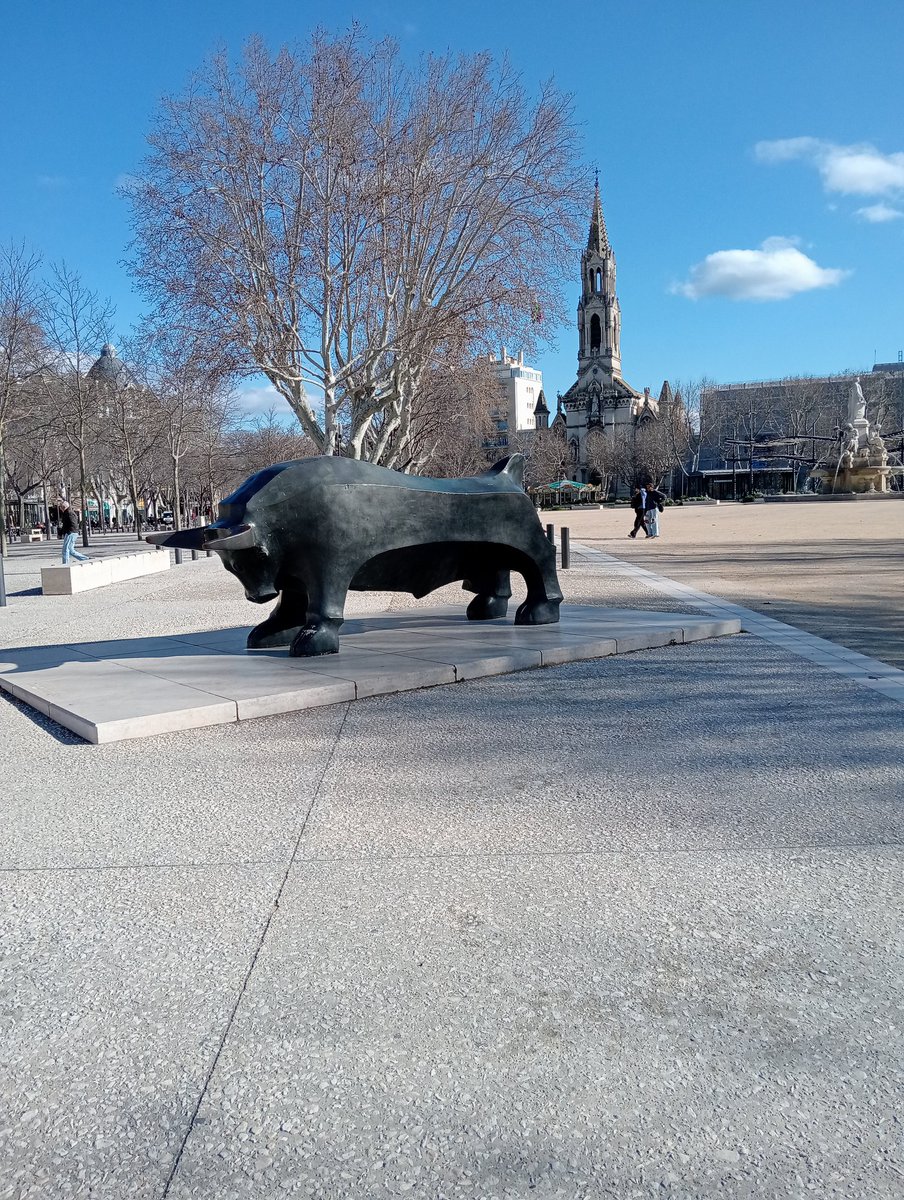 La llengua és la manifestació oral de l'esperit, no és de rebut que no es respecti aquest dret natural.