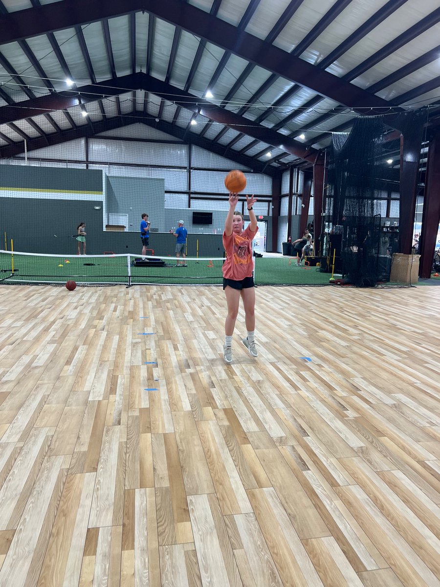 68_golf's tweet photo. The Work, Works!
Building Athletes at Alpha Training today… if you going to talk the talk gotta walk the walk… 
#Only1Airedale
#1%^
@KevinKTaylor2 
@Alma_YouthHoops 
@Alma_girlsbball 
@Alma_boysbball 
@gage_jensen42 
@Ssiler3 https://t.co/QlpIQOlwqL