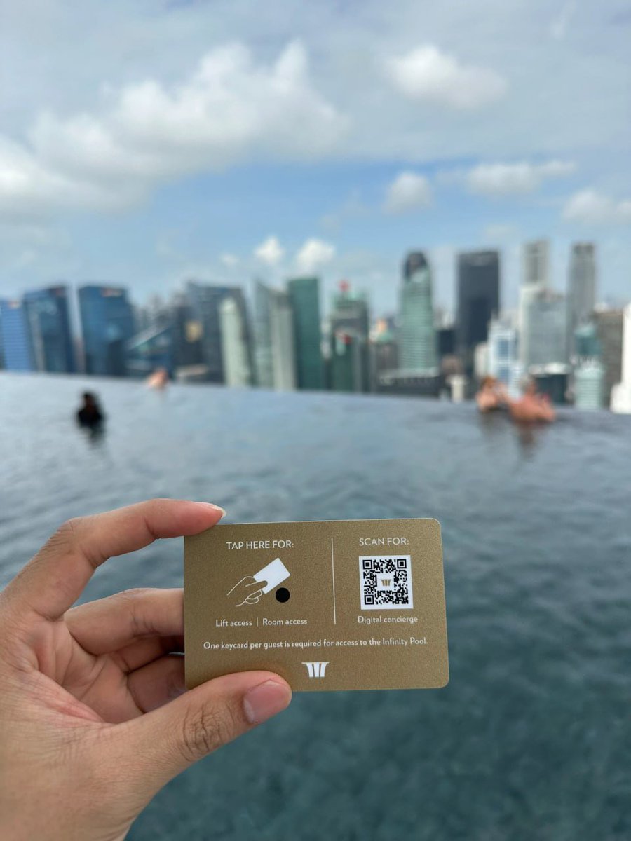 austinsturdy1's tweet photo. #singapore hotel sands https://t.co/VTbb4jtCRs